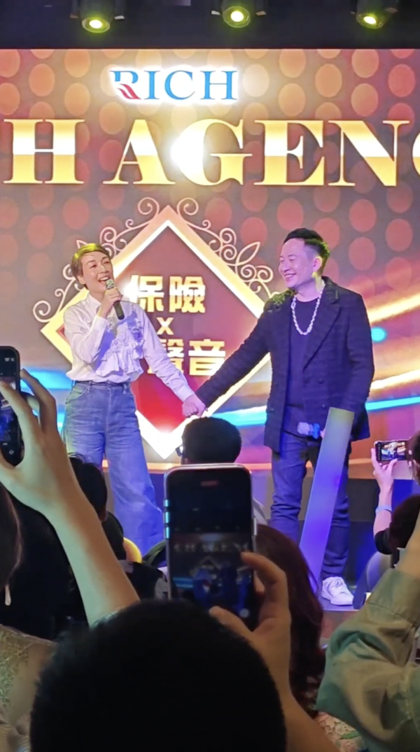 53歲江美儀離婚多年疑爆新戀情！與年薪千萬猛人公然行為親暱！曾自爆玩交友App識壯男