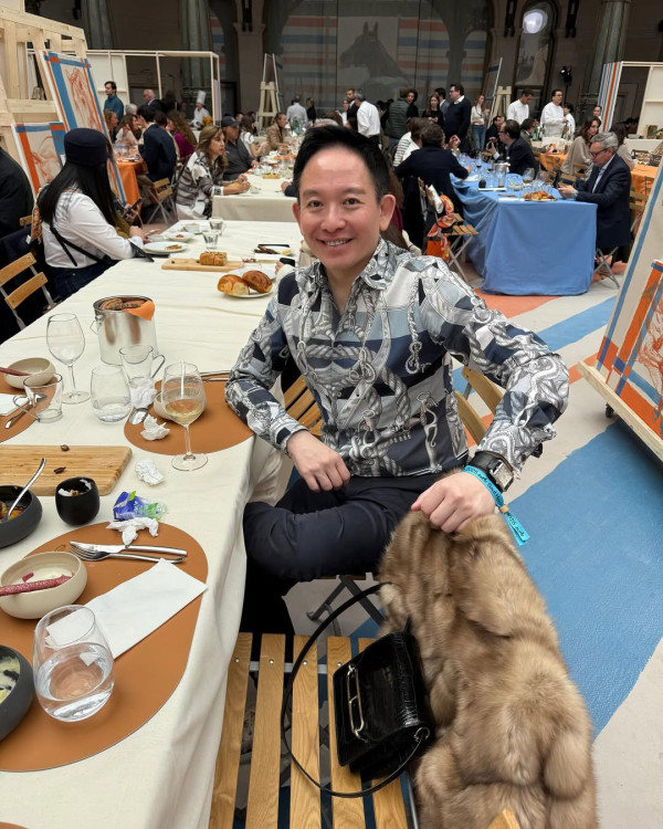 53歲江美儀離婚多年疑爆新戀情！與年薪千萬猛人公然行為親暱！曾自爆玩交友App識壯男
