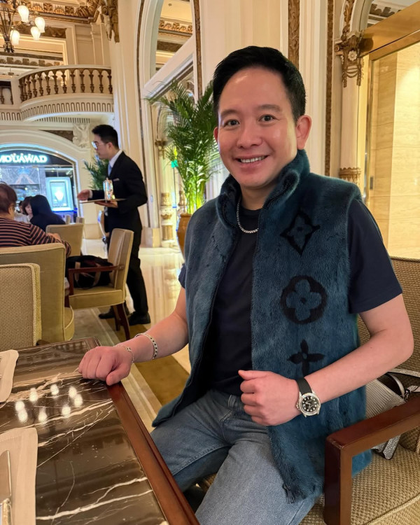 53歲江美儀離婚多年疑爆新戀情！與年薪千萬猛人公然行為親暱！曾自爆玩交友App識壯男