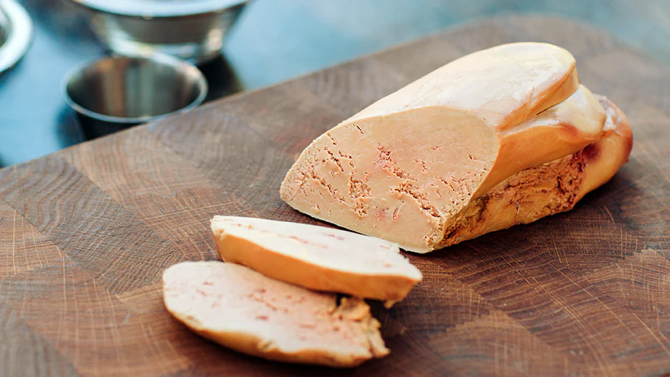 人造肉開始行奢侈路線？實驗室「種」出鵝肝、魚子醬、鰻魚