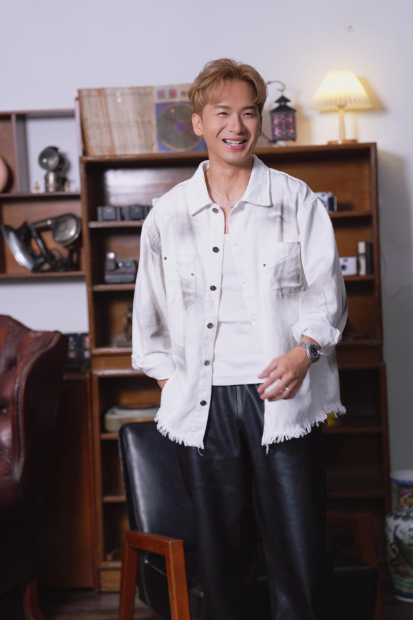 《中年好聲音》冠軍38歲周吉佩出新書《第三人生》 透露夫妻絕密往事及追夢血淚史