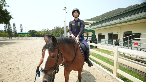一日打工限定｜15位藝人體驗職場辛酸！張振朗化身海上清潔師騷麒麟臂