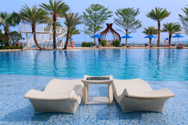 深圳靚景酒店推介｜飽覽270度海景/無邊際泳池/290米高空城市景！送旅拍/SPA按摩 