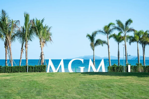 深圳靚景酒店推介｜飽覽270度海景/無邊際泳池/290米高空城市景！送旅拍/SPA按摩 