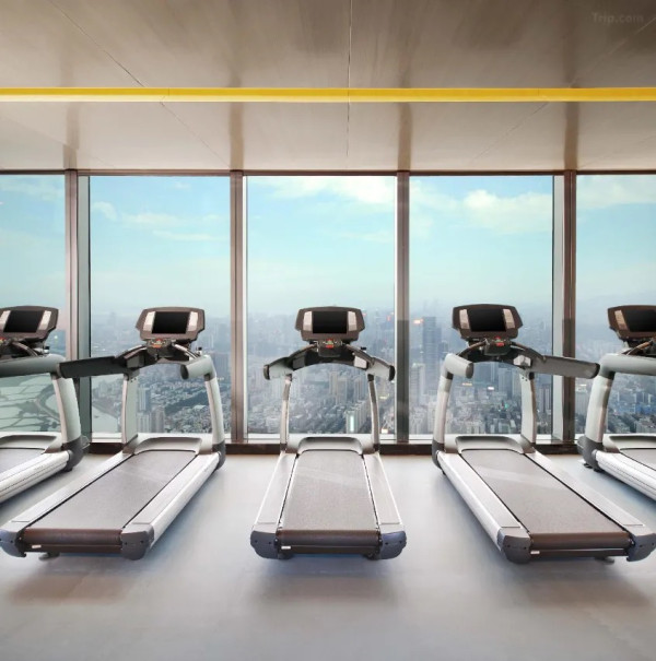 深圳靚景酒店推介｜飽覽270度海景/無邊際泳池/290米高空城市景！送旅拍/SPA按摩 