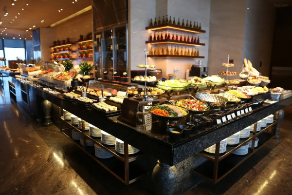 深圳靚景酒店推介｜飽覽270度海景/無邊際泳池/290米高空城市景！送旅拍/SPA按摩 