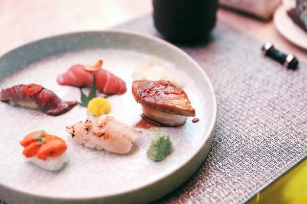 深圳靚景酒店推介｜飽覽270度海景/無邊際泳池/290米高空城市景！送旅拍/SPA按摩 