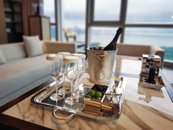 深圳靚景酒店推介｜飽覽270度海景/無邊際泳池/290米高空城市景！送旅拍/SPA按摩 