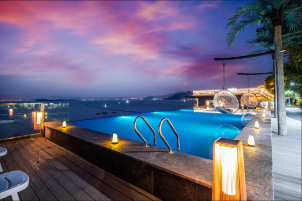 深圳靚景酒店推介｜飽覽270度海景/無邊際泳池/290米高空城市景！送旅拍/SPA按摩 