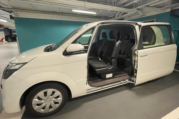 美駐港澳領事館網上拍賣逾200件物品 私家車/健身設備/傢俬$10起跳