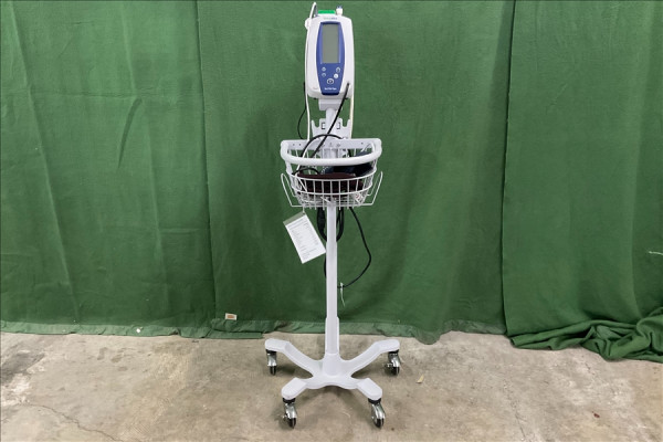 美駐港澳領事館網上拍賣逾200件物品 私家車/健身設備/傢俬$10起跳