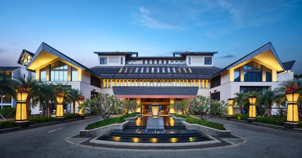 深圳靚景酒店推介｜飽覽270度海景/無邊際泳池/290米高空城市景！送旅拍/SPA按摩 