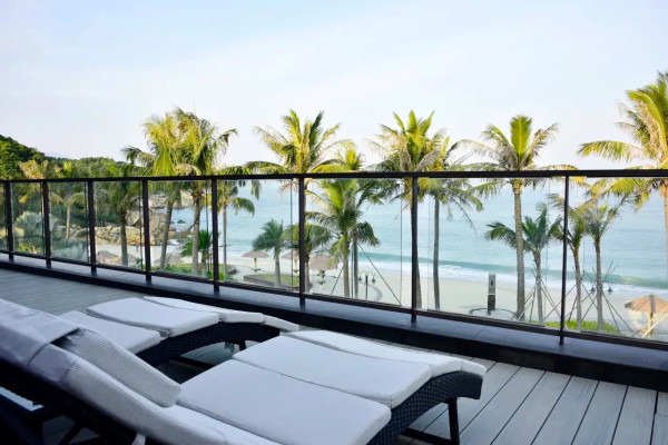 深圳靚景酒店推介｜飽覽270度海景/無邊際泳池/290米高空城市景！送旅拍/SPA按摩 