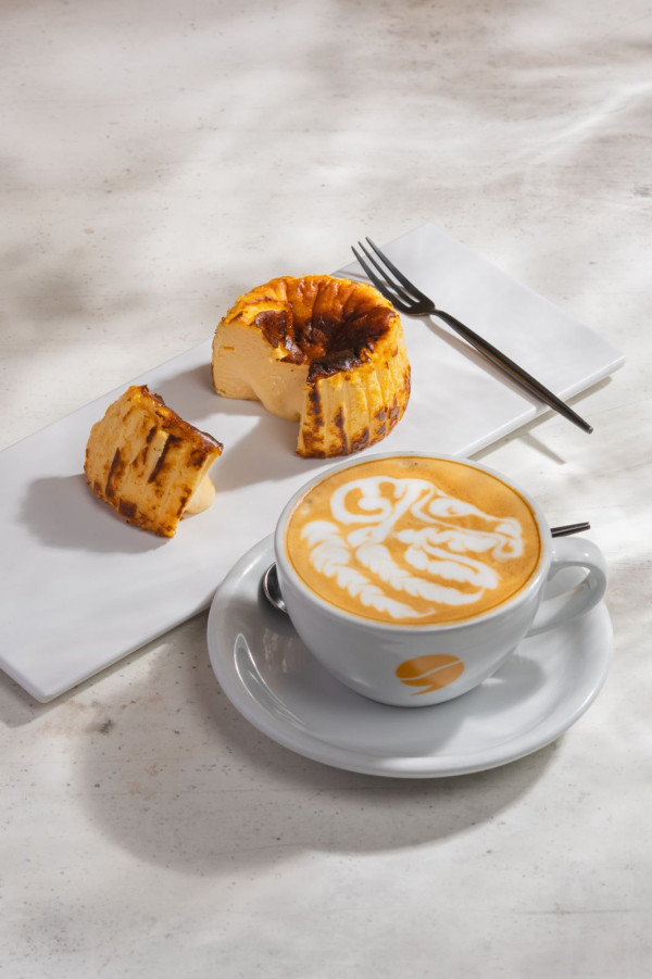 尖沙咀美麗華人氣Cafe結業！5月底告別自家製煙燻三文魚/開心果巴斯克