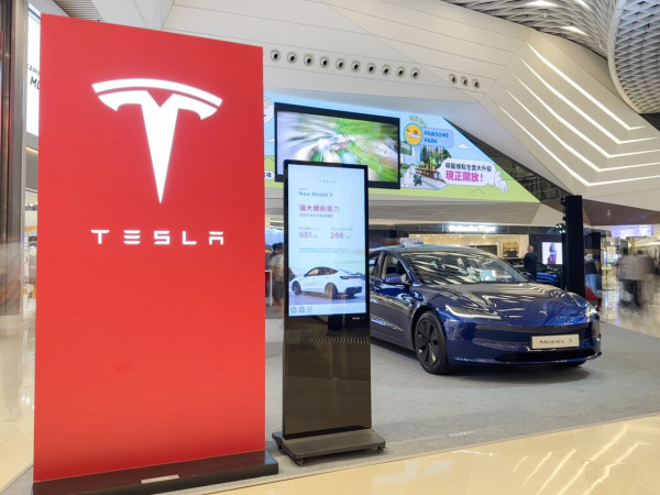 Tesla 全新 Model Y 開始交付  娛樂系統推送更新有新玩意