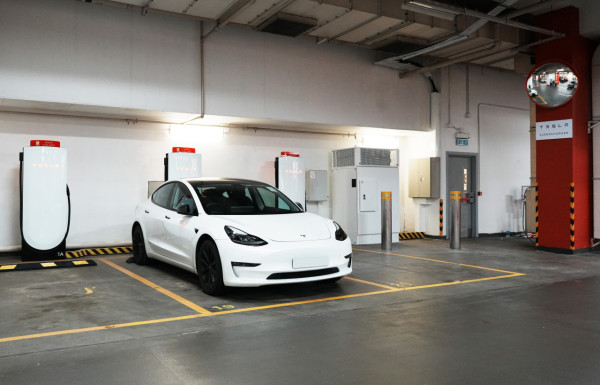 Tesla 全新 Model Y 開始交付  娛樂系統推送更新有新玩意