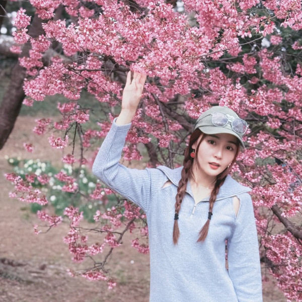 李蘊離婚後首度與前夫合照晒全家福 二人同框表情成焦點惹無限猜測