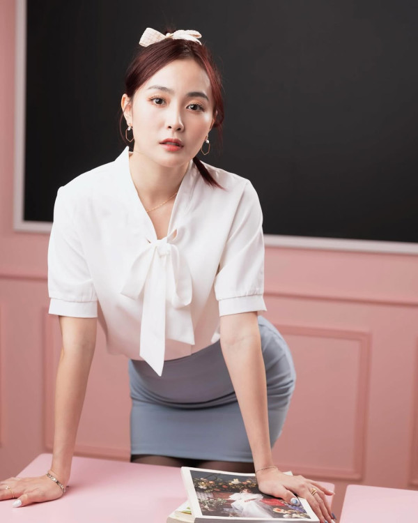 李蘊離婚後首度與前夫合照晒全家福 二人同框表情成焦點惹無限猜測