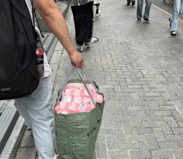 日本麥當勞推Pokémon卡再爆黃牛亂象！大量開心樂園餐被搶購後遭棄置街頭 