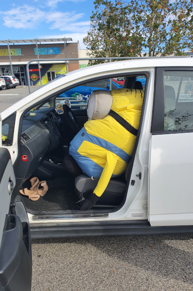 熱愛Minions15年！52歲媽媽以超過1035件收藏創健力士世界紀錄 