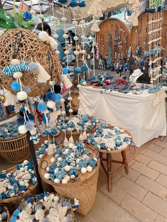 清邁自由行懶人包 | 日落燒烤/夢幻白廟/人氣市集