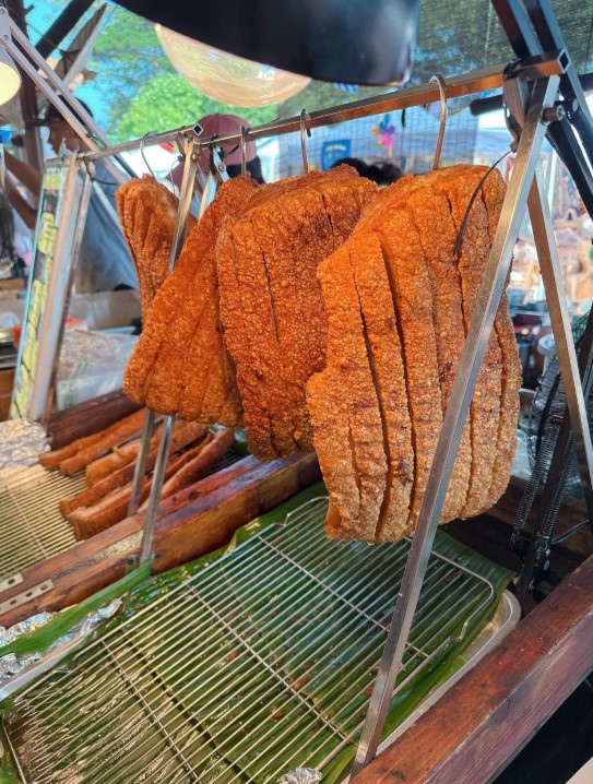 清邁自由行懶人包 | 日落燒烤/夢幻白廟/人氣市集