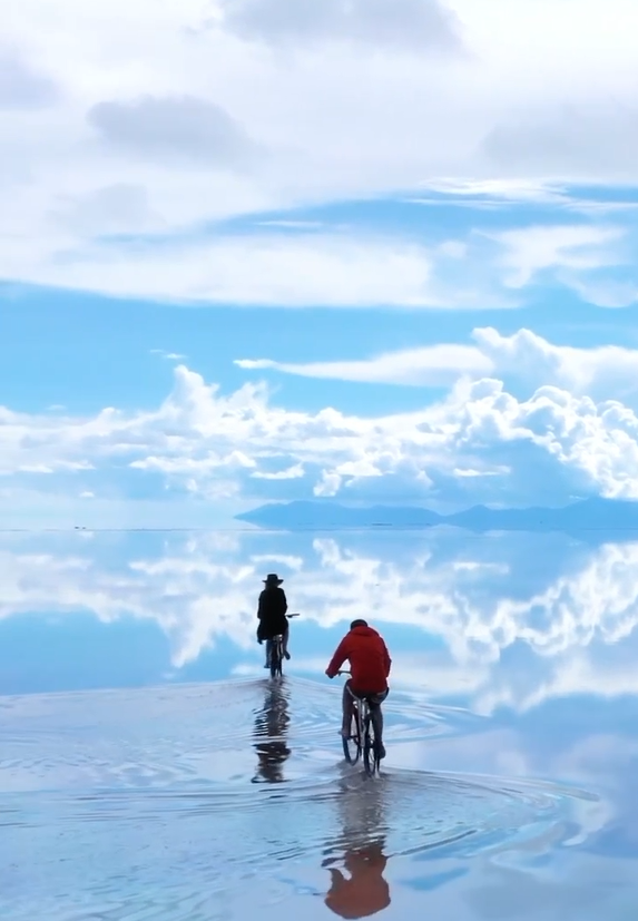 人生必去！全球最美「天空之鏡」 解鎖水天一色夢幻景色 