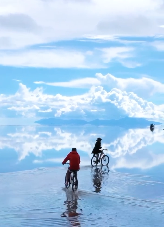 人生必去！全球最美「天空之鏡」 解鎖水天一色夢幻景色 