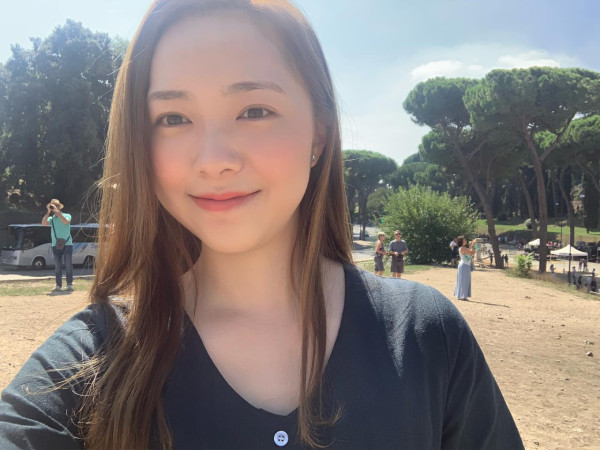 刑偵12｜首播第一集驚見絕色美女衣衫襤褸look搶鏡 真身係藝訓班班花仙氣爆燈