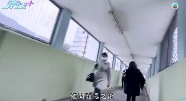 大圍「伸拳姐」無差分攻擊，圖片來源︰東張西望。