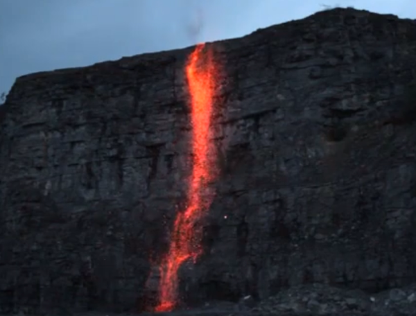 超罕見「火瀑布」現身 一年一度只出現10分鐘 達成2條件才能出現 