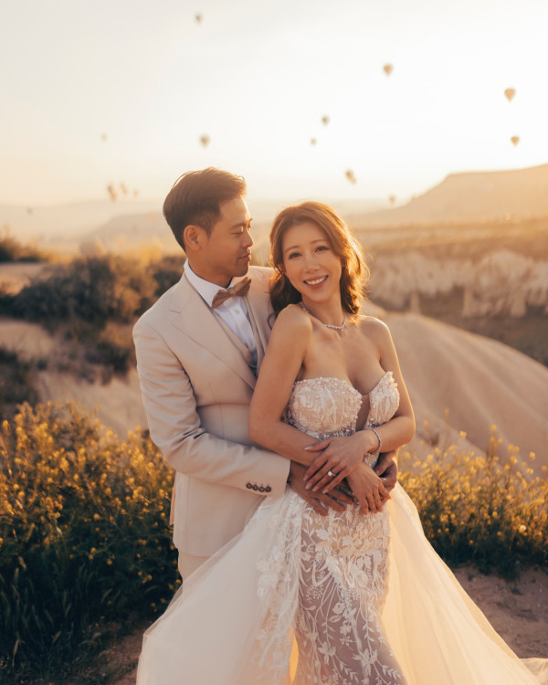 34歲前TVB女藝人離巢後宣佈結婚！低胸婚紗騷身材不及巨鑽搶鏡