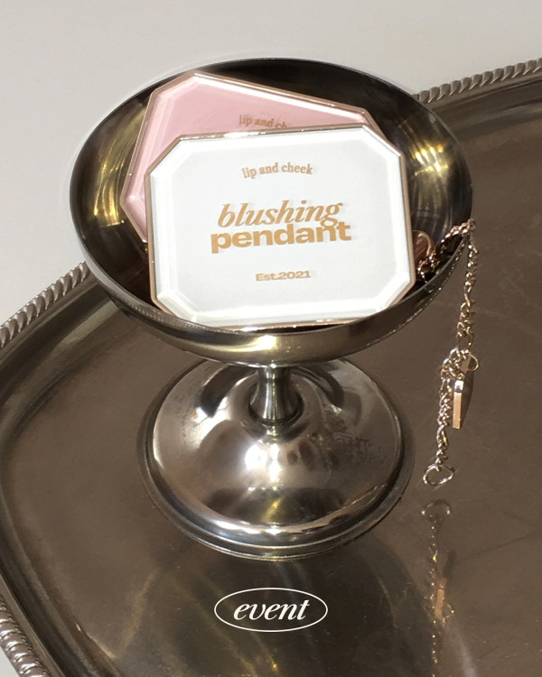 2025手袋吊飾推介4. ALTERNATIVE STEREO Blushing Pendant