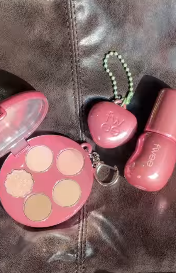 2025手袋吊飾推介7. fwee Pocket Eye Palette