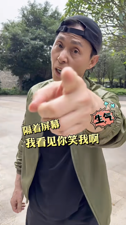 68歲TVB綠葉王北上博到盡 為流量公園大跳廣場舞！做1動作失手大摔嚇親網友