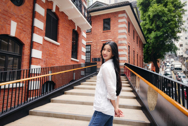 木村拓哉女兒光希驚喜現身中上環 搭電車/張保仔號沉醉香港迷人夜景 