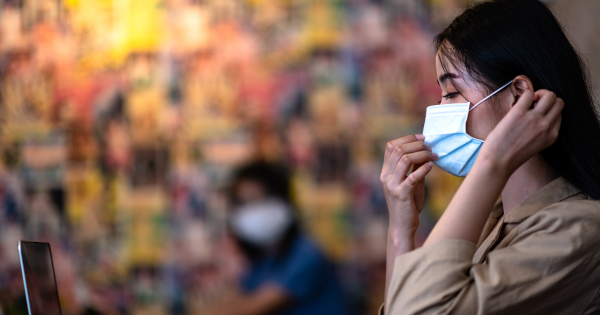 遊泰注意｜泰國新冠確診激增一週逾三萬宗 曼谷患者全國最多 三類高危人士易中招 