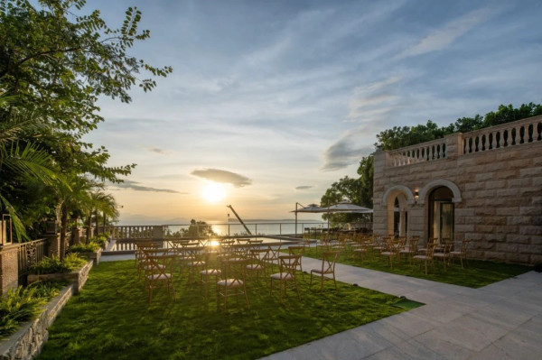 海島日記·半山私湯莊園（圖片來源：小紅書@海島日記· 半山私湯莊園）