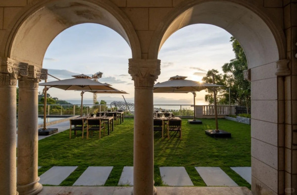 海島日記·半山私湯莊園（圖片來源：小紅書@海島日記· 半山私湯莊園）