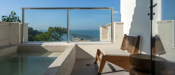 海島日記·半山私湯莊園（圖片來源：小紅書@海島日記· 半山私湯莊園）