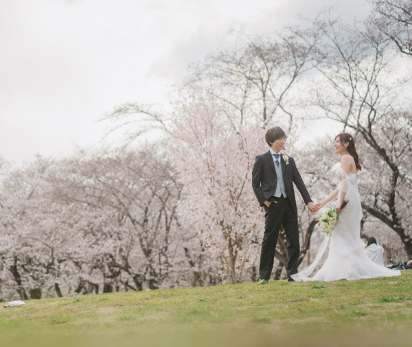前新聞主播陳嘉倩公開絕密性感婚紗照 超低胸罕露深長事業線前所未見