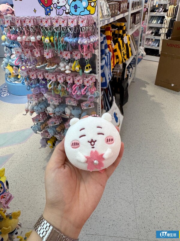 現場直擊！銅鑼灣MINISO旗艦店3,000呎佔兩層！史迪仔主題店/Care Bears/Chiikawa