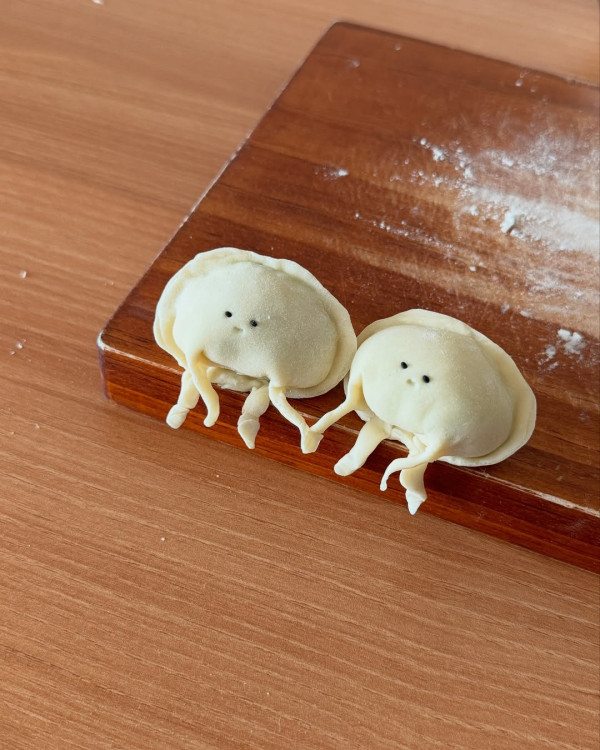 麵粉做出迷你衣服｜捏出迷你時尚＋鞋子也能煮 可愛到不捨得吃