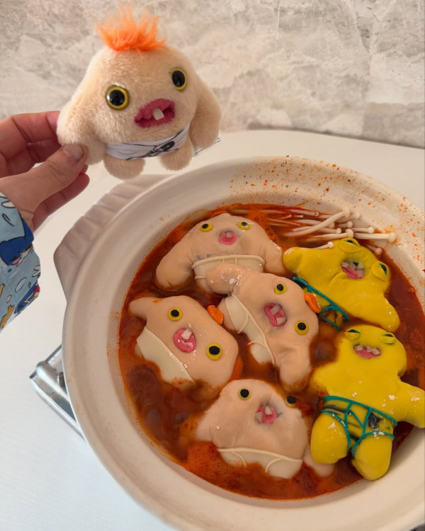 麵粉做出迷你衣服｜捏出迷你時尚＋鞋子也能煮 可愛到不捨得吃