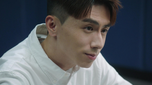 刑偵12｜蔥頭丘梓謙首演變態奸角獲讚眼神超有戲 睇《寒戰》向梁家輝偷師惡補演技