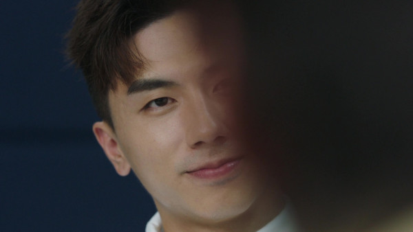 刑偵12｜蔥頭丘梓謙首演變態奸角獲讚眼神超有戲 睇《寒戰》向梁家輝偷師惡補演技