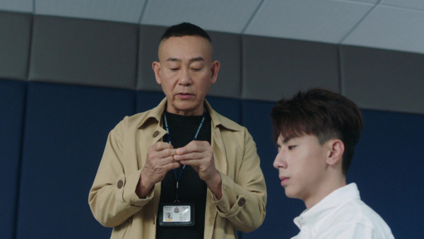 刑偵12｜蔥頭丘梓謙首演變態奸角獲讚眼神超有戲 睇《寒戰》向梁家輝偷師惡補演技
