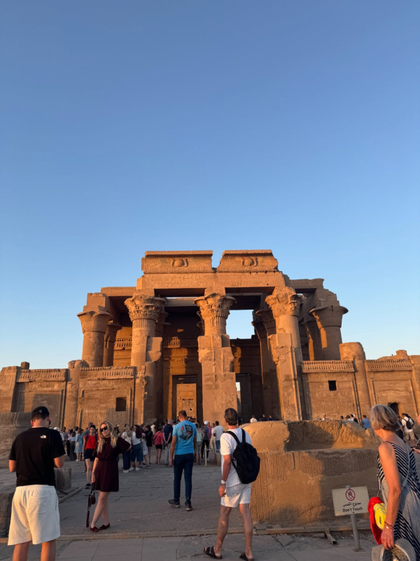 港人報萬八蚊埃及團中伏力數3大罪狀！ 特種兵行程/酒店貨不對辦/40度旅遊車壞冷氣 