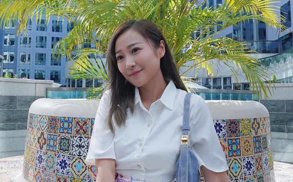 黃美棋婚後大解放晒極限爆乳泳衣照 34D迫爆上圍事業線深不見底震撼網民