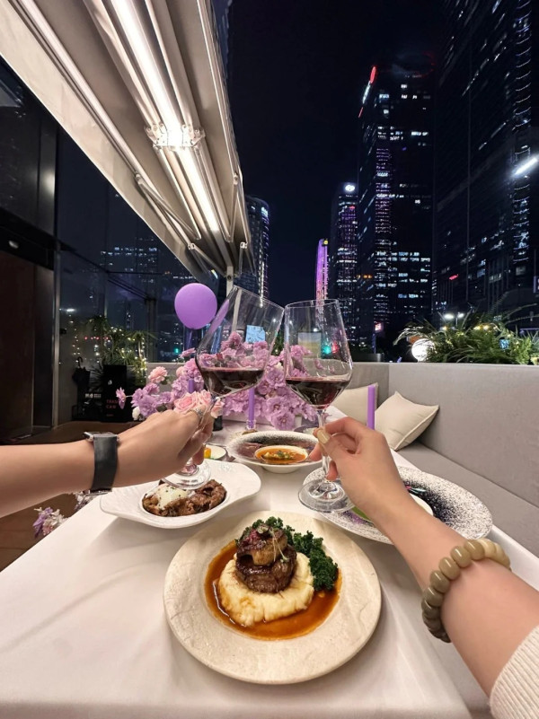 RIZRIZ（圖片來源：小紅書@PA MALL平安金融中心）